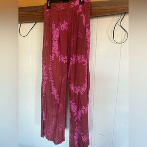 Fighting Eel/Ava Sky Woven Pant in Magenta Gardenia - XS